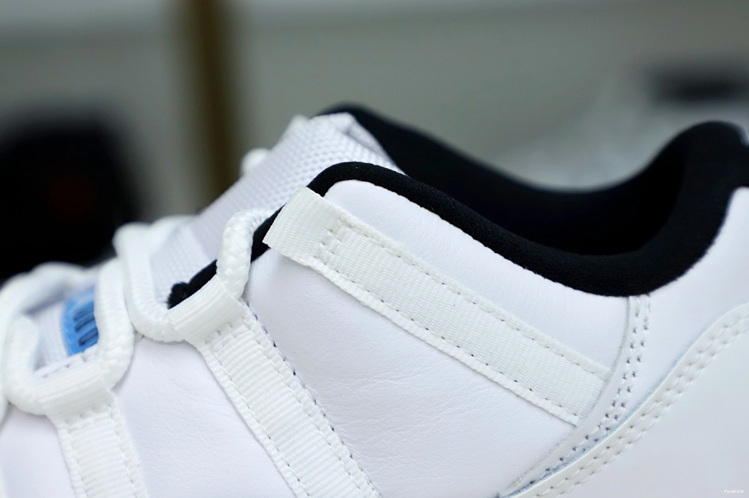 LOW LEGEND BLUE JORDAN 11 RETRO AIR 0831